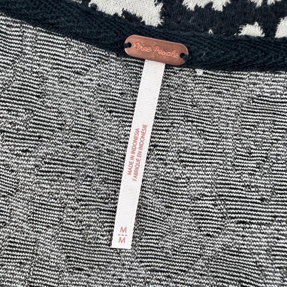 Free People No Type Tee Black & White Leopard Peasant T-Shirt Top Size M Mobwife - Picture 5 of 7